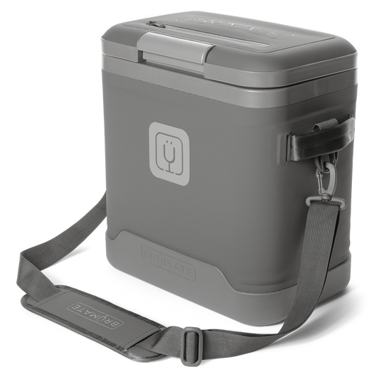 magpack-18-can-j5 magpack_18_graphite_front_strap.png